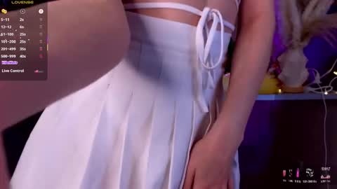 Snapshot of hisoka__akerley chatting on 03-26-26, 06:57 Ella online show from 03-26-26, 06:57
