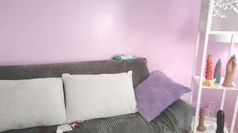 hiyakasudere_ online show from 11-17-25, 06:46