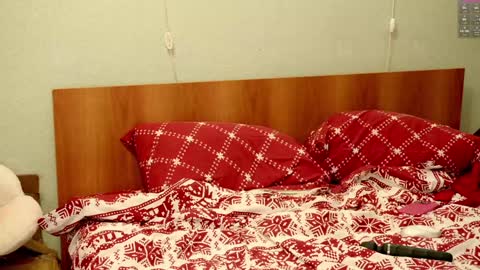 Holly online show from 12-24-24, 09:39