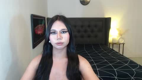 Snapshot of hoe_freesia chatting on 05-05-26, 06:05 hoe_freesia online show from 05-05-26, 06:05