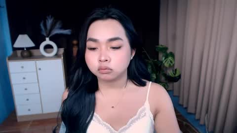 Snapshot of hoellygia chatting on 03-11-26, 07:58 IM NEW HERE ITS ME GIA online show from 03-11-26, 07:58