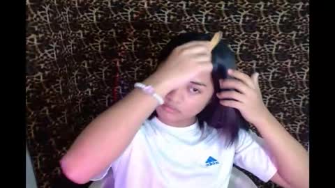 Snapshot of hoelyhanabi chatting on 12-20-25, 11:17 KIESH online show from 12-20-25, 11:17