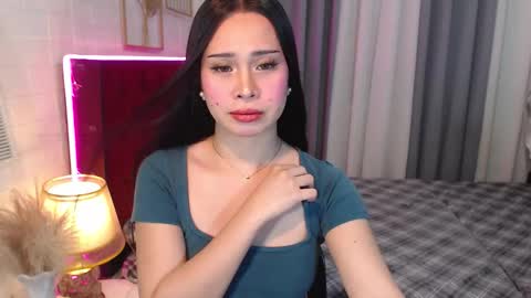 hoelymolly online show from 03-16-26, 04:11