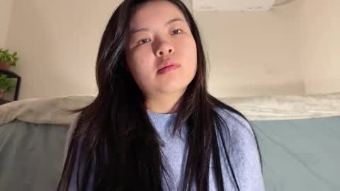 Snapshot of hola_sunflower chatting on 01-10-26, 03:03 amy online show from 01-10-26, 03:03