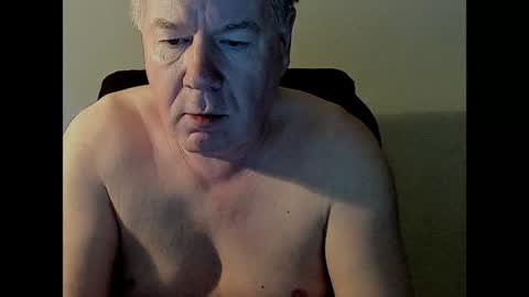 Snapshot of holgerhb53 chatting on 02-02-25, 09:40 Holger online show from 02-02-25, 09:40