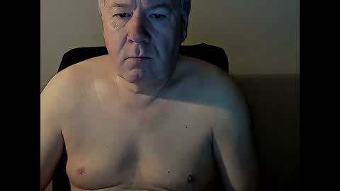 Snapshot of holgerhb53 chatting on 02-03-25, 05:07 Holger online show from 02-03-25, 05:07