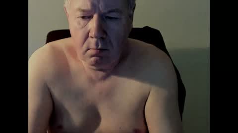 Snapshot of holgerhb53 chatting on 02-03-25, 02:55 Holger online show from 02-03-25, 02:55