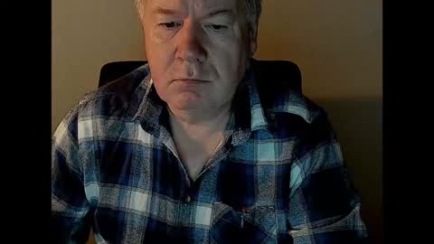 Snapshot of holgerhb53 chatting on 02-07-25, 03:52 Holger online show from 02-07-25, 03:52