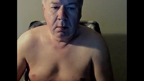 Snapshot of holgerhb53 chatting on 02-09-25, 03:23 Holger online show from 02-09-25, 03:23