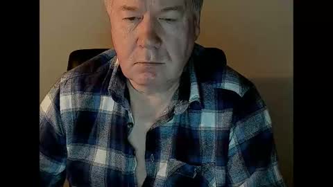 Snapshot of holgerhb53 chatting on 02-11-25, 03:18 Holger online show from 02-11-25, 03:18