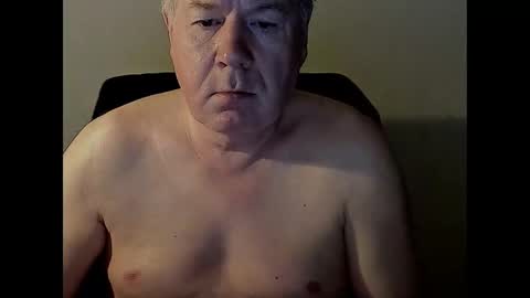 Snapshot of holgerhb53 chatting on 02-12-25, 03:05 Holger online show from 02-12-25, 03:05
