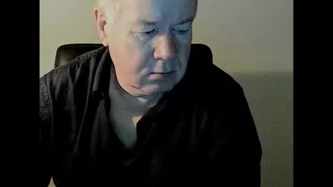 Snapshot of holgerhb53 chatting on 02-14-25, 08:21 Holger online show from 02-14-25, 08:21