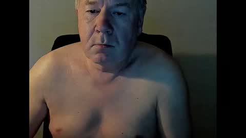 Snapshot of holgerhb53 chatting on 02-16-25, 01:16 Holger online show from 02-16-25, 01:16