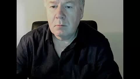 Snapshot of holgerhb53 chatting on 03-04-25, 01:59 Holger online show from 03-04-25, 01:59