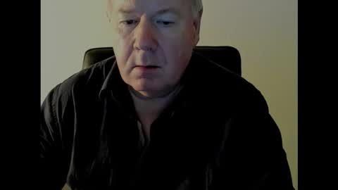 Snapshot of holgerhb53 chatting on 09-13-25, 04:18 Holger online show from 09-13-25, 04:18