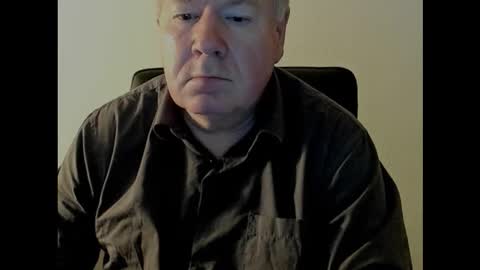 Snapshot of holgerhb53 chatting on 10-15-25, 09:20 Holger online show from 10-15-25, 09:20