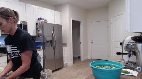 Holi Hurricane online show from 09-12-25, 04:12