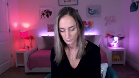 Holi Hurricane online show from 10-07-25, 02:09