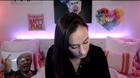 Holi Hurricane online show from 04-15-26, 02:18