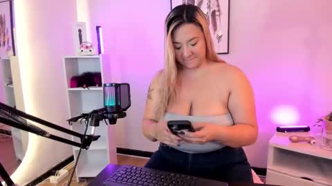 Hollie online show from 03-16-26, 11:58