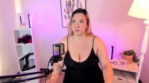 Hollie online show from 03-19-26, 11:58