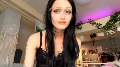 Ava online show from 05-31-26, 04:14