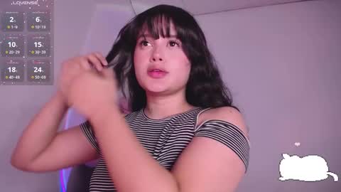 Snapshot of holly_16 chatting on 02-16-25, 12:19 holly_16 online show from 02-16-25, 12:19