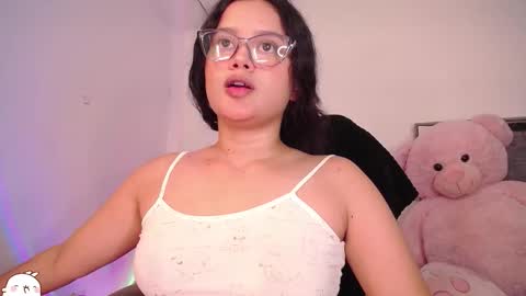 Snapshot of holly_16 chatting on 10-05-25, 04:55 holly_16 online show from 10-05-25, 04:55