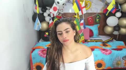 Holly 22 online show from 07-01-26, 11:01