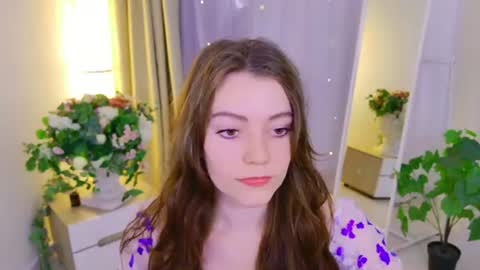 Snapshot of holly_kittenss chatting on 06-28-26, 02:23 Lana online show from 06-28-26, 02:23