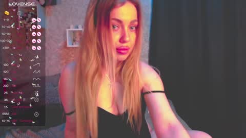 Snapshot of holly_molly8 chatting on 01-16-25, 08:57 holly_molly8 online show from 01-16-25, 08:57