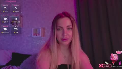 Snapshot of holly_molly8 chatting on 02-12-25, 11:41 holly_molly8 online show from 02-12-25, 11:41