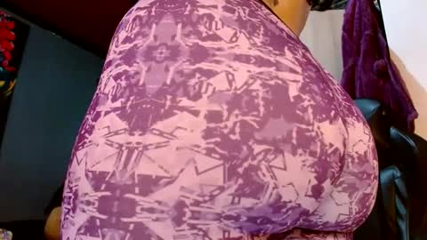 holly_thomsonx69 online show from 01-17-25, 01:15