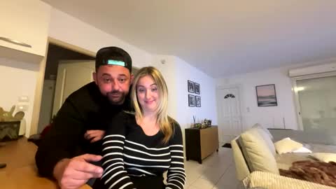 hollyandelon online show from 11-11-25, 09:48