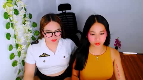 Snapshot of hollyclarita chatting on 11-10-25, 03:33 YOUR GODDESS CLARITA online show from 11-10-25, 03:33