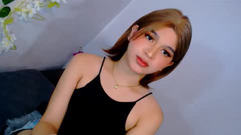 Snapshot of hollyclarita chatting on 11-27-25, 02:35 YOUR GODDESS CLARITA online show from 11-27-25, 02:35