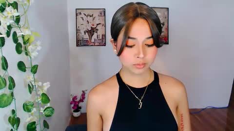 Snapshot of hollyclarita chatting on 12-04-25, 04:55 YOUR GODDESS CLARITA online show from 12-04-25, 04:55