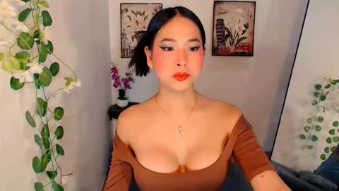 Snapshot of hollyclarita chatting on 12-15-25, 09:57 YOUR GODDESS CLARITA online show from 12-15-25, 09:57