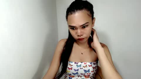 Snapshot of hollyhalo chatting on 11-01-25, 03:30 hollyhalo online show from 11-01-25, 03:30