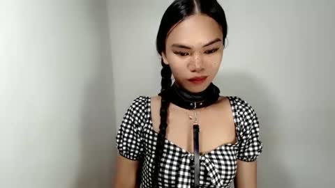 Snapshot of hollyhalo chatting on 11-12-25, 04:07 hollyhalo online show from 11-12-25, 04:07