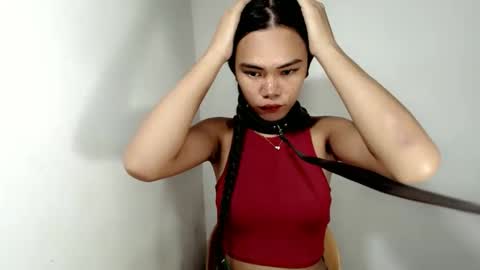 Snapshot of hollyhalo chatting on 11-14-25, 10:58 hollyhalo online show from 11-14-25, 10:58