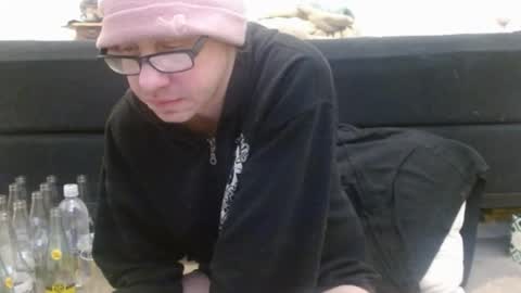 Holly Hawkes online show from 02-09-25, 11:15