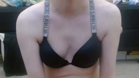 Holly Hawkes online show from 03-03-25, 10:42