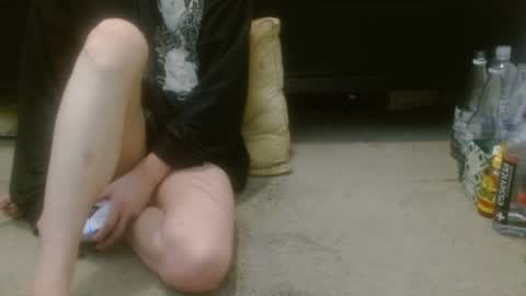 Holly Hawkes online show from 09-18-25, 01:40