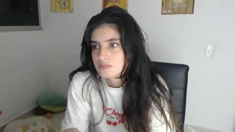 hollyshit_ online show from 02-28-25, 01:47