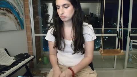 hollyshit_ online show from 10-01-25, 12:05