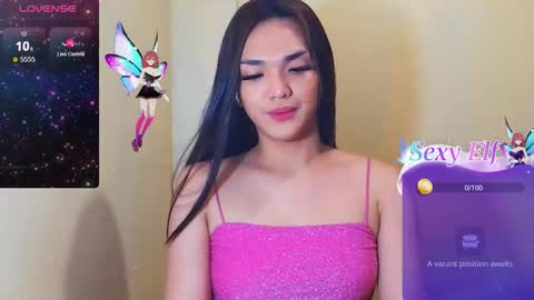 Snapshot of hollywoodbitch chatting on 02-07-26, 09:13 Isabella Marie online show from 02-07-26, 09:13