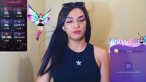 Snapshot of hollywoodbitch chatting on 02-08-26, 01:25 Isabella Marie online show from 02-08-26, 01:25