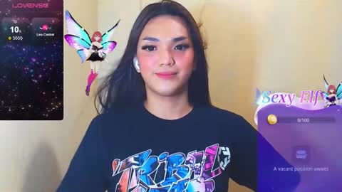 Snapshot of hollywoodbitch chatting on 02-20-26, 02:52 Isabella Marie online show from 02-20-26, 02:52