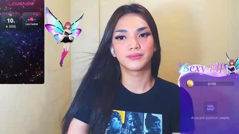 Snapshot of hollywoodbitch chatting on 02-28-26, 11:39 Isabella Marie online show from 02-28-26, 11:39